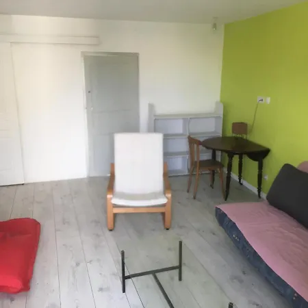 Maison De Village, Les Hirondelles Holiday home Cadenet
