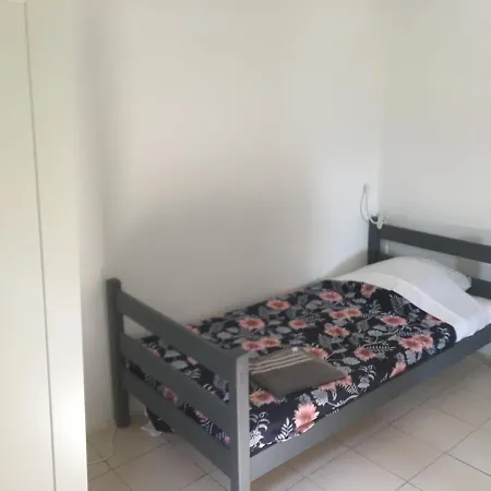 Holiday home Maison De Village, Les Hirondelles *
